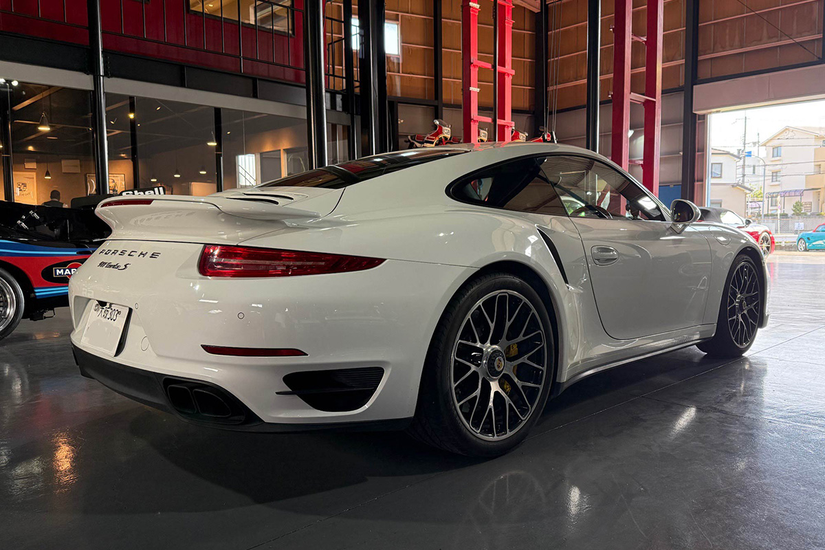 911 Turbo S Interior