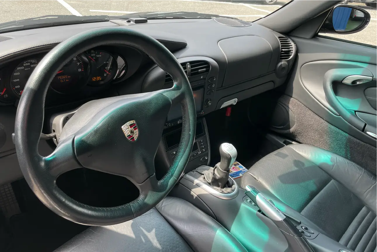 PORSCHE911 Carrera4S（Type 996） ブラック（MT） ポルシェレンタカー