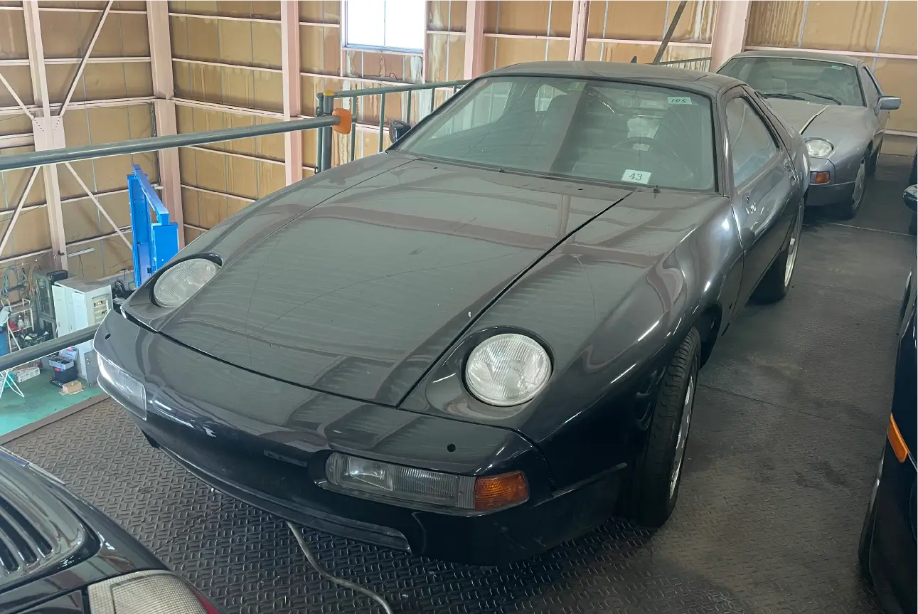 PORSCHE 928 ブラック（AT） ポルシェレンタカー