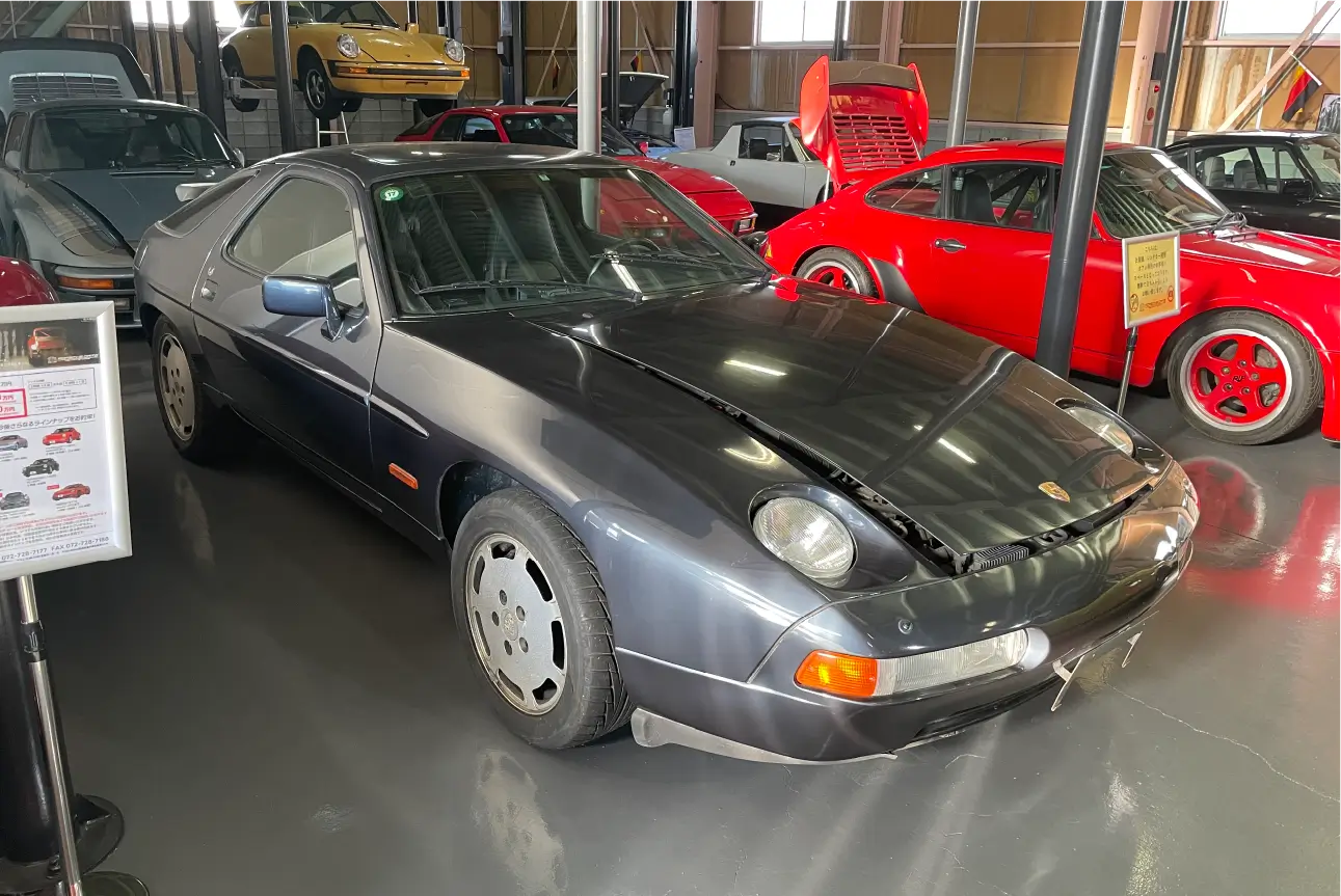 PORSCHE928 ブラック（AT） ポルシェレンタカー