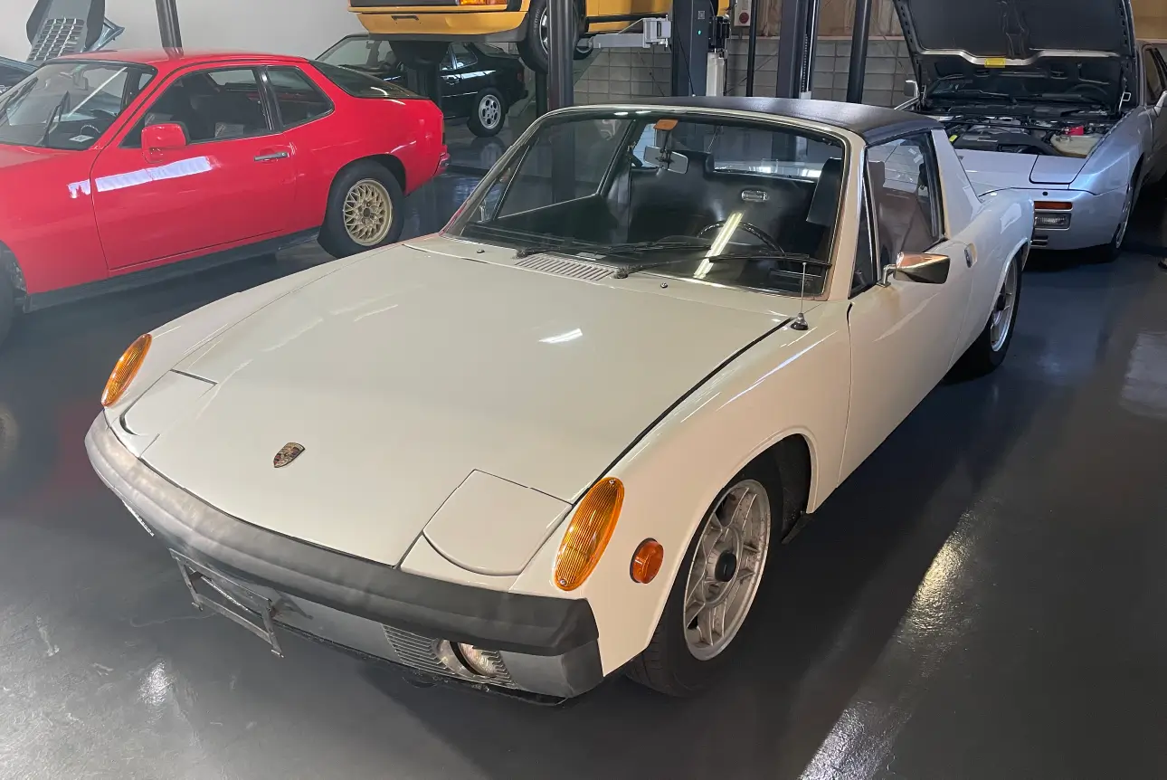 PORSCHE914 S ホワイト（4MT） ポルシェレンタカー