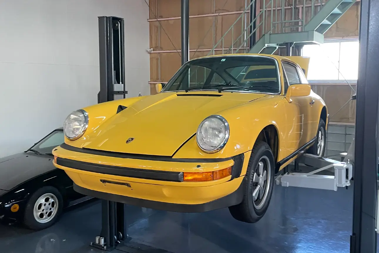 PORSCHE911 2.7S イエロー  ポルシェレンタカー