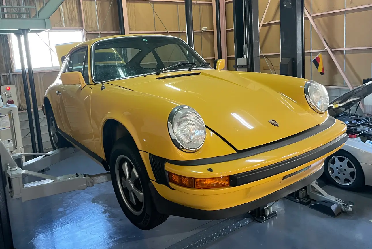 PORSCHE911 2.7S イエロー  ポルシェレンタカー