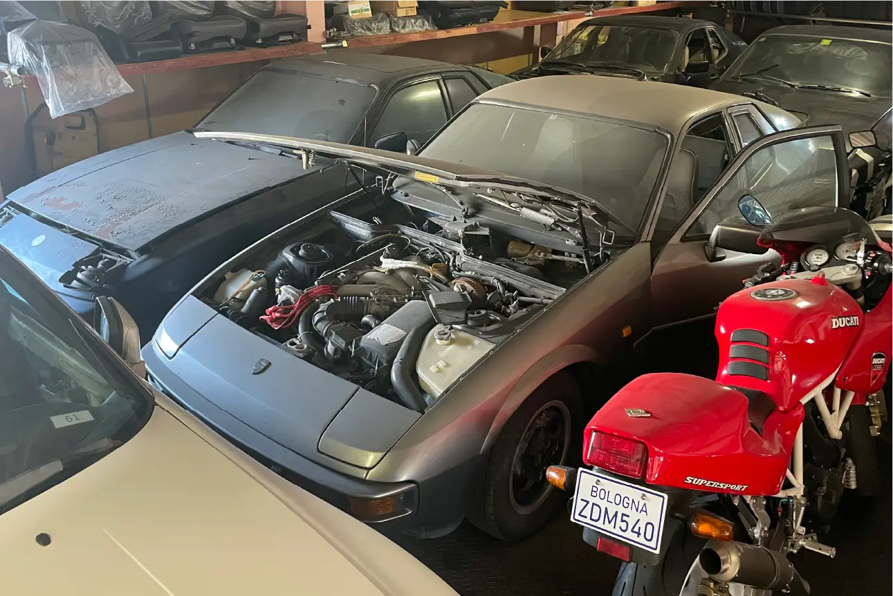 PORSCHE944 シルバー （5MT） ポルシェレンタカー